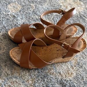 Aerosoles wedge sandals. Great preloved condition 7.5 tan